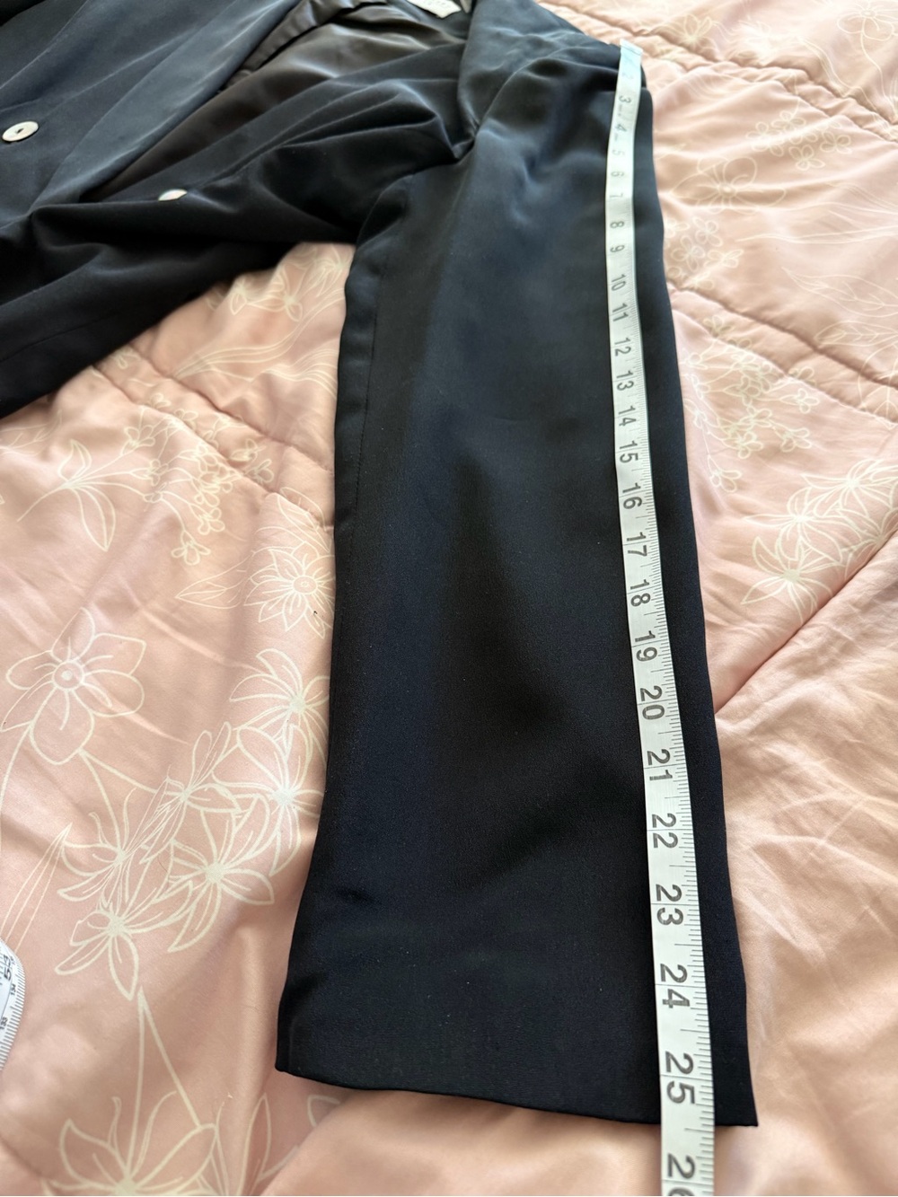 Valerie Stevens 💯% Silk Black Double
Breasted Shawl Collar Blazer S16 - Picture 9 of 11